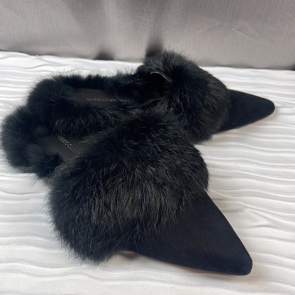 Rebecca Minkoff Rafferty Mules with fur. Black kid suede/ Rabbit Fur. Size 7.5 M - Picture 3 of 9